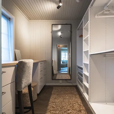 בית נופש Little White House *