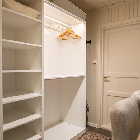 Holiday home Little White House Reine